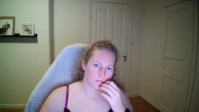 Girlnina-1995 live sex cam