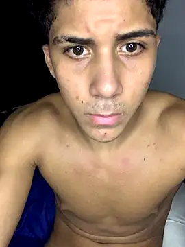 tylerwarron live sex cam