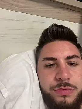 MilanYaman live sex cam