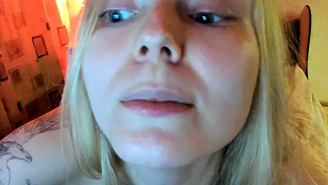 Vivian_Davis live sex cam