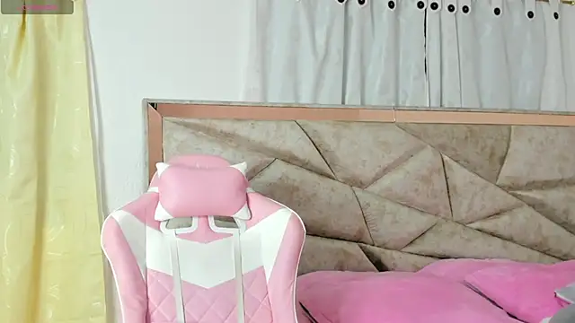 kendal_hot01 live sex cam