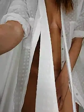 Aurynne live sex cam