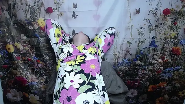 LuciaMii live sex cam