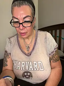 dieseldame1313 live sex cam