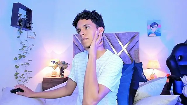 nickolas_moon live sex cam