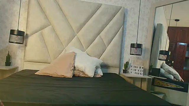 Zoelucas live sex cam