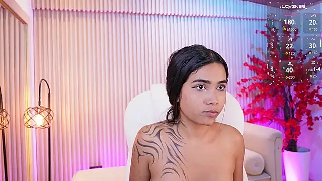 GiaNovak live sex cam