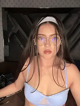 KyliePink_