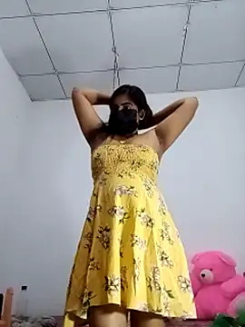 SLZAARA live sex cam