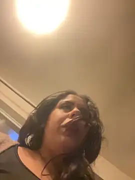 holyeroticss live sex cam