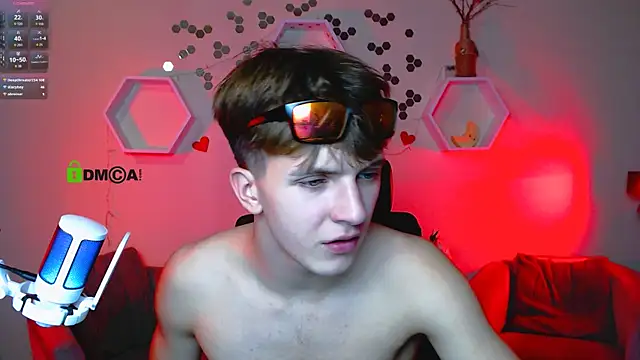 travis_wolf_ live sex cam