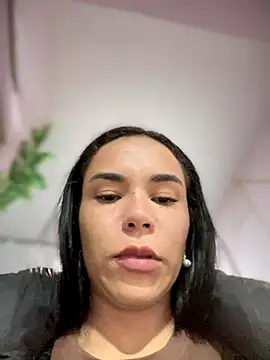 Naatalia live sex cam