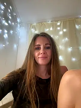 LucieMack live sex cam