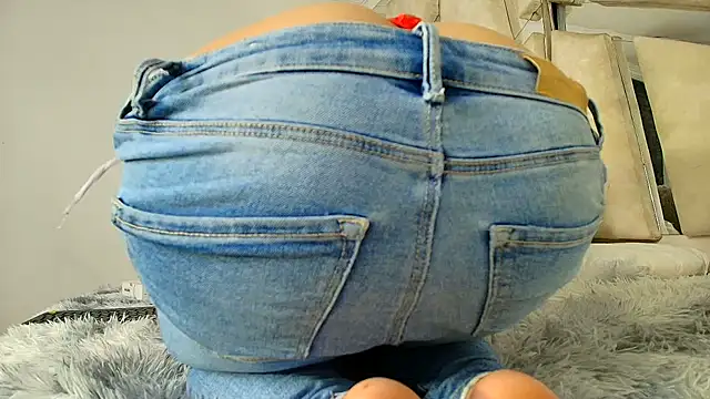 Natalyefoster live sex cam