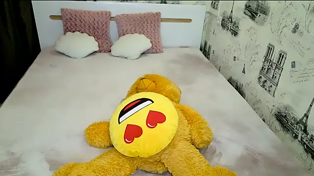 lovely-eyes live sex cam