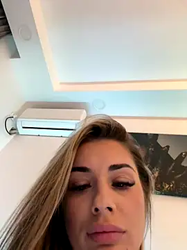 IsabellaEtthan live sex cam