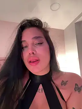 Bella__Wood live sex cam