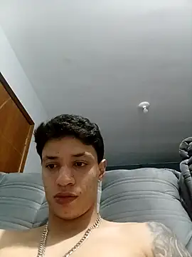 Novin4i20 live sex cam