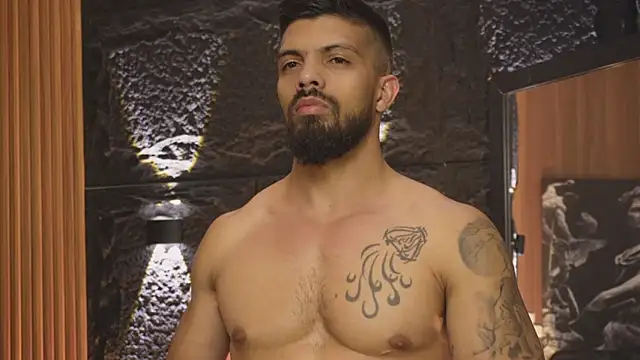 DannSaenz live sex cam