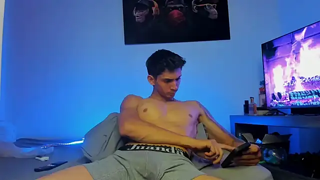 OliverBennet live sex cam