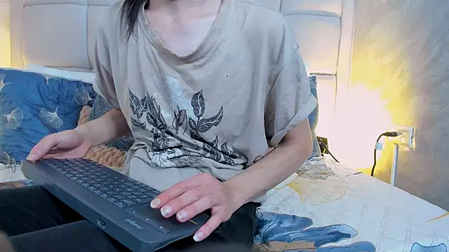 Hecatee_77 live sex cam