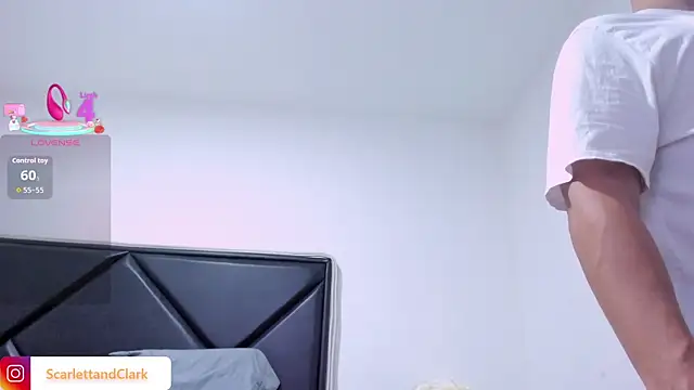 ScarlettAndClark live sex cam
