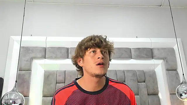 AnthonyAlso live sex cam