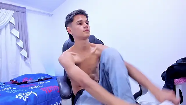 Aron_Boyy live sex cam
