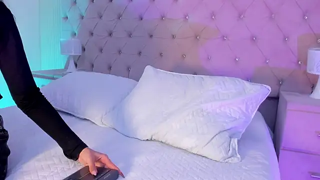 MattThompsonn live sex cam