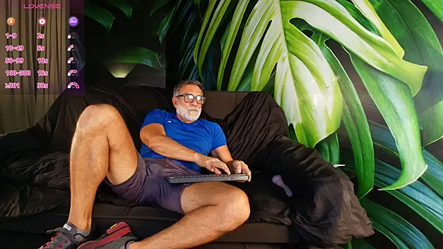 LukeCrews live sex cam