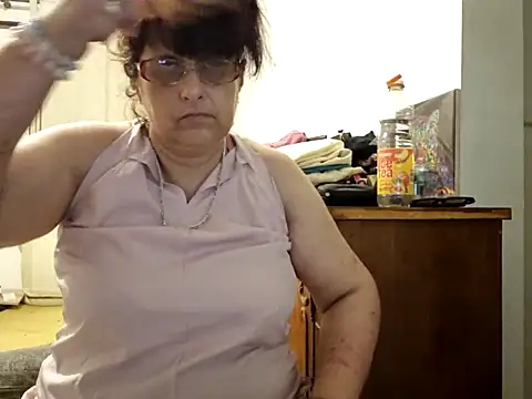 Samantha_Squirt@xh live sex cam