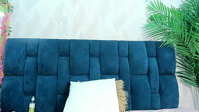 Melody_Megann live sex cam