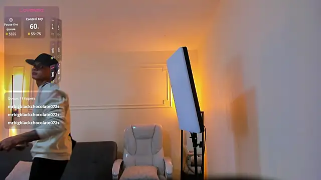 Paradise_boy_s live sex cam