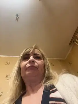 Irina2909@xh live sex cam
