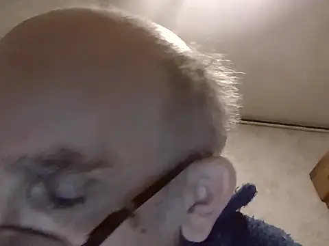 mariusica1@xh live sex cam