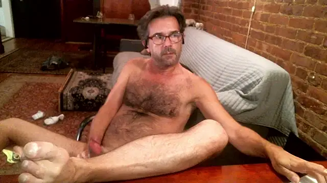 Johnny_Bottoms live sex cam