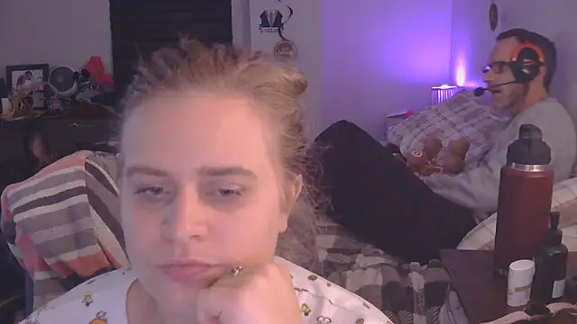 Sexyblonde12344 live sex cam