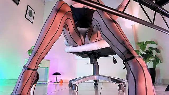 ArchieCollins live sex cam