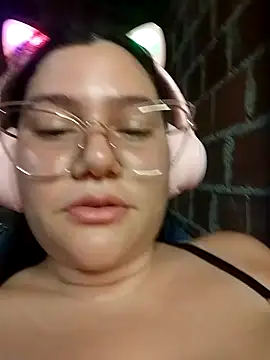 ariana_d20 live sex cam