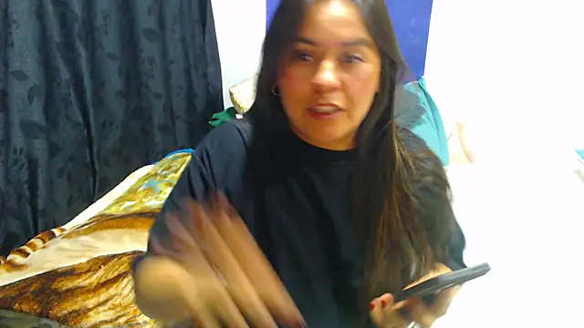 Ixchel_Anaid live sex cam