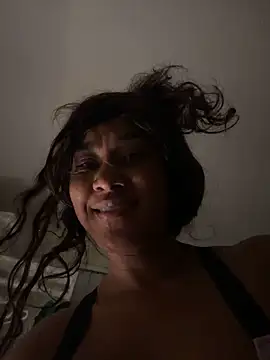 LuckyKhloe live sex cam