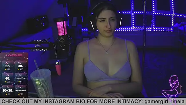 Gamergirl-Linela live sex cam