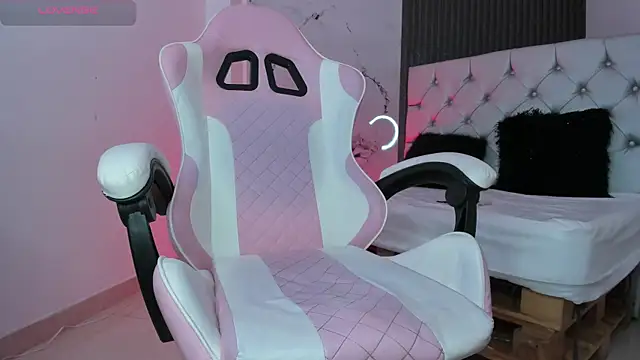 chloesagee live sex cam