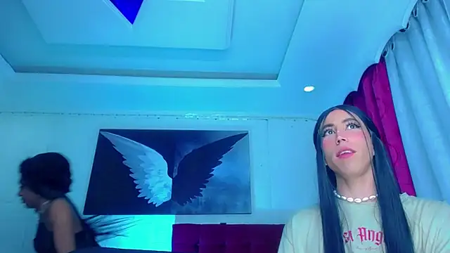 NahomiCamper live sex cam