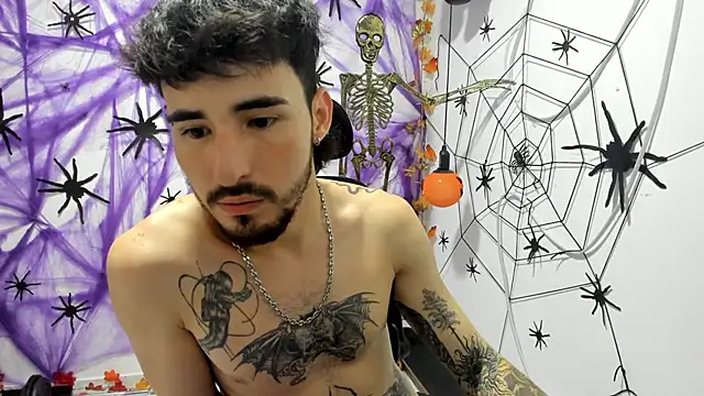 DmitriSanders live sex cam