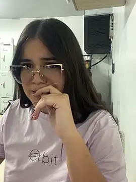 CamilaSofiia live sex cam