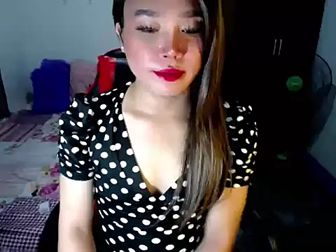 sofiathe1st live sex cam