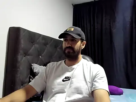 coolfriki live sex cam