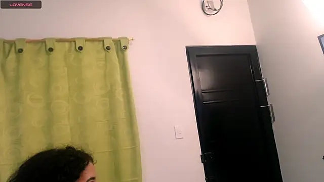 alisontitsmilk19 live sex cam