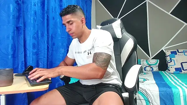 astrom_greyy live sex cam